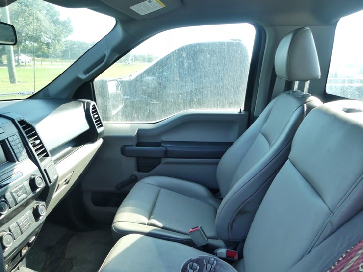 2020-ford-f150-xl-image-9