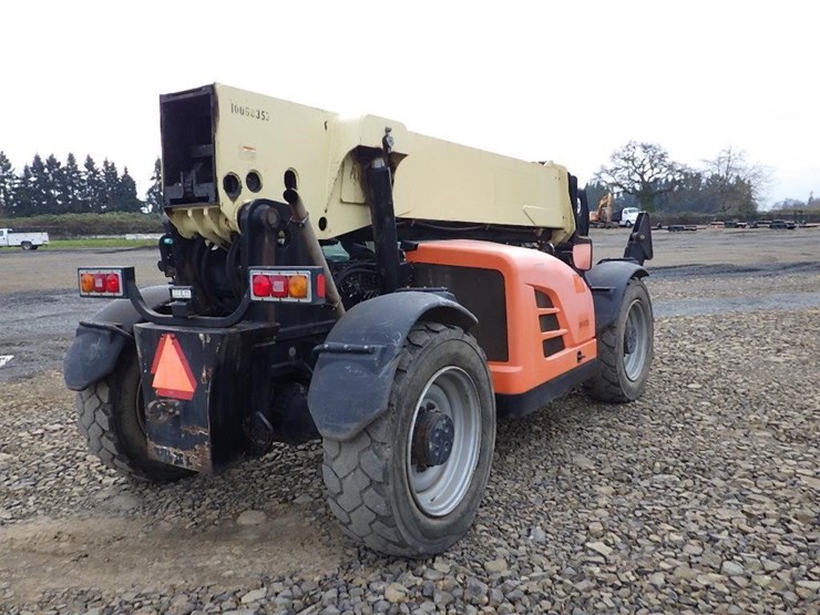 2012-jlg-g10-55a-image-4