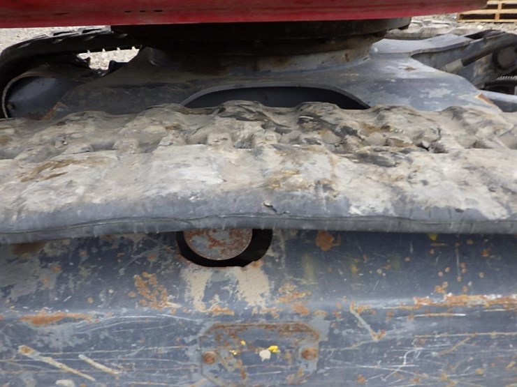 2016-takeuchi-tb230-image-40