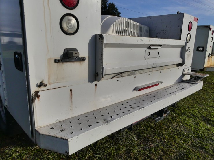 2017-ford-f350-xl-image-8