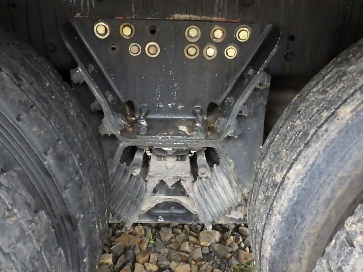 peterbilt-357-image-23