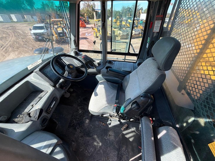 2016-bell-b50d-image-13