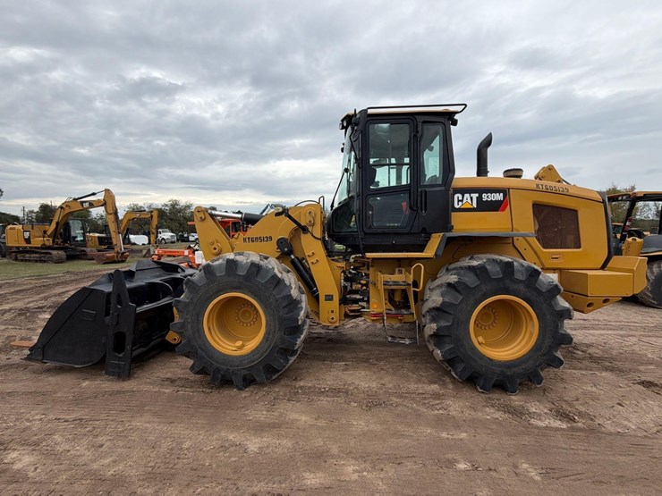 caterpillar-930-image-1