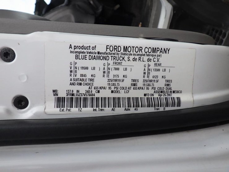 2007-ford-lcf-image-29