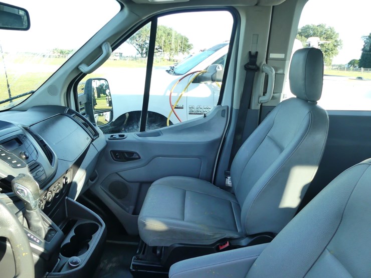 2018-ford-transit-image-12