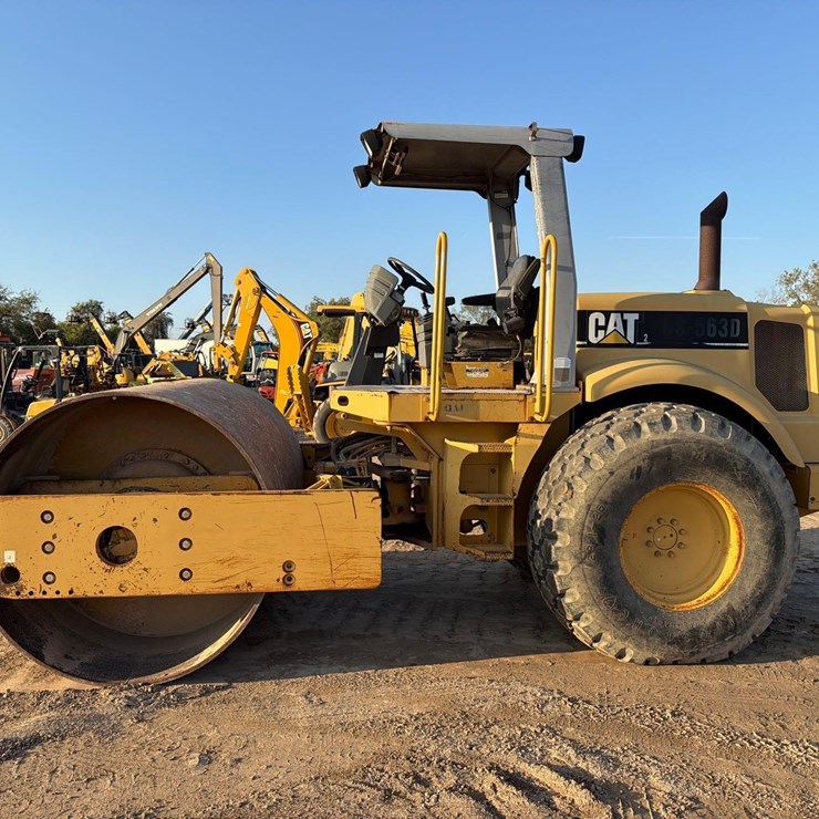 CATERPILLAR CS-563D