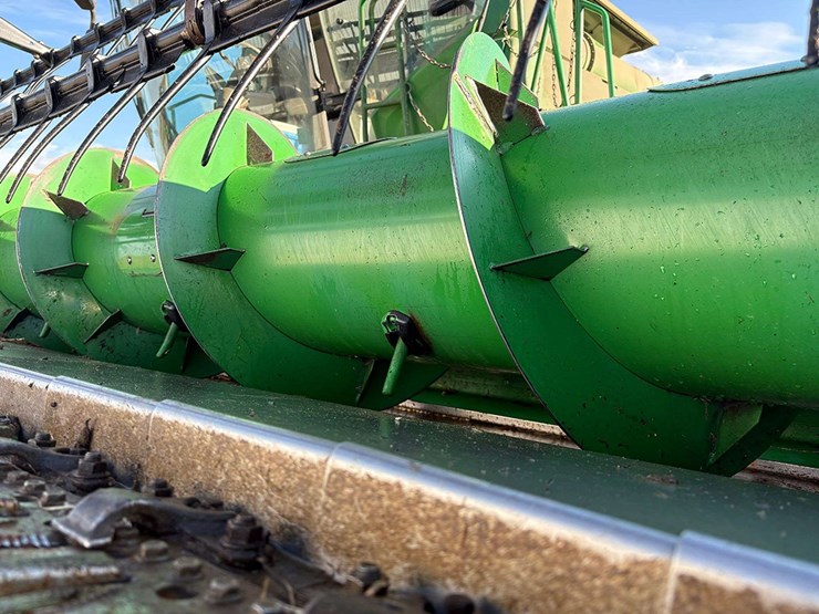 john-deere-630f-image-3