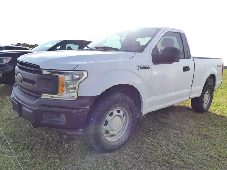 2019-ford-f150-xl-image-2