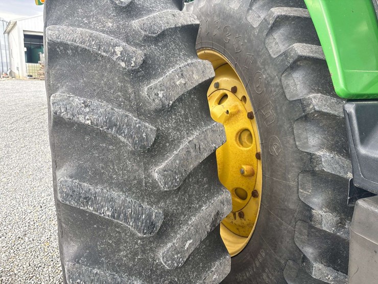 john-deere-8200-image-5