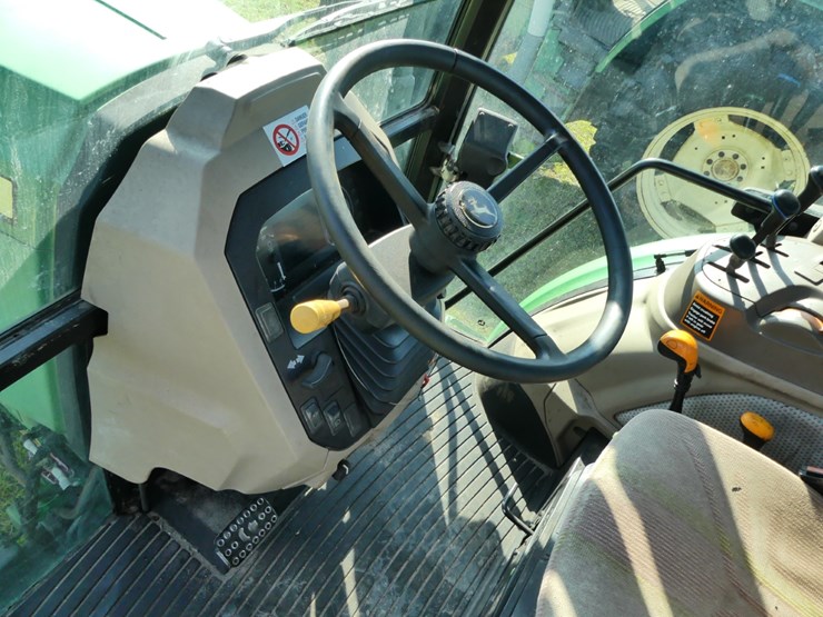 john-deere-6105e-image-16