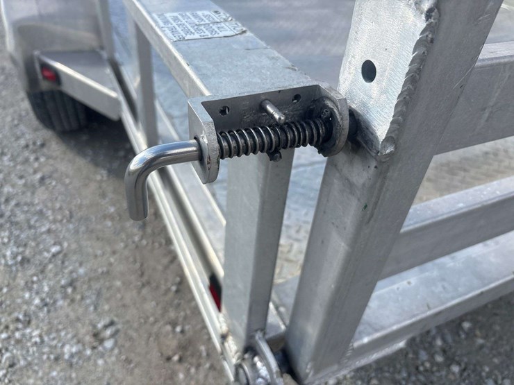 moritz-12'-aluminum-trailer-image-3