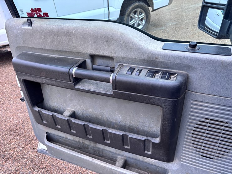 2010-ford-f250-image-12