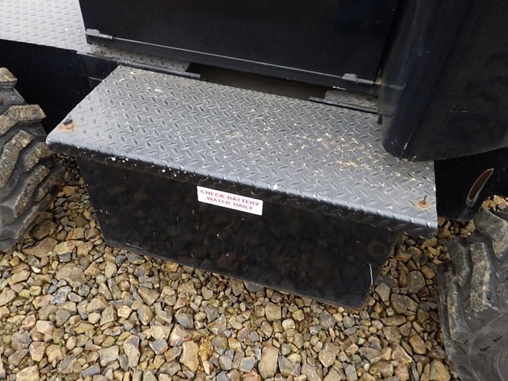 articulating-boom-lift-image-22