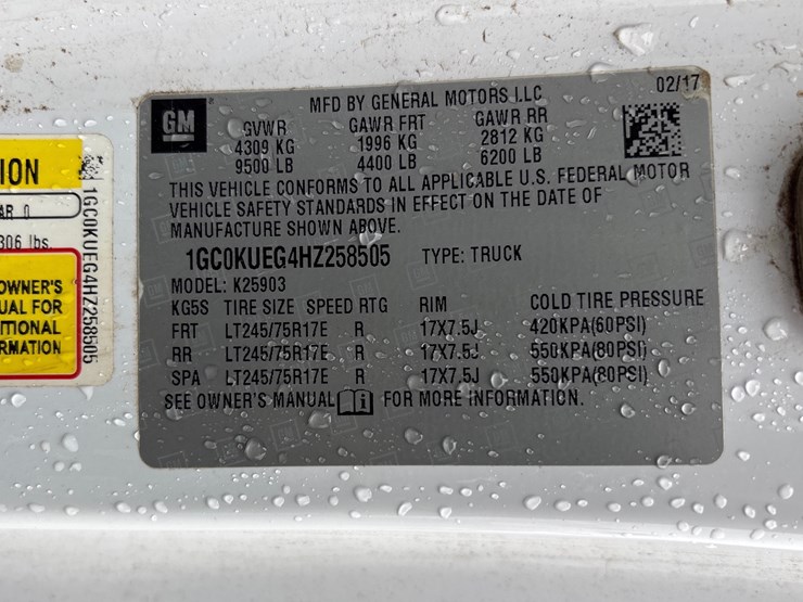 2017-chevrolet-2500hd-image-11