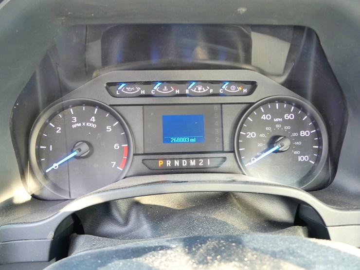 2017-ford-f350-xl-image-14