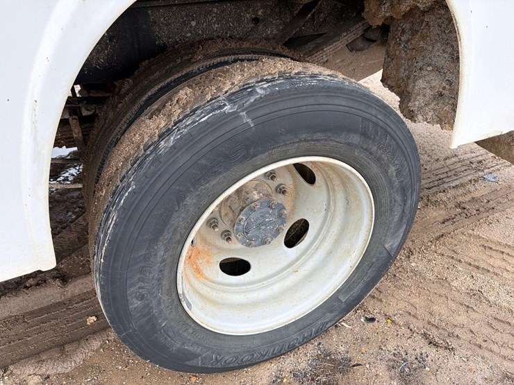 2019-ford-f550-image-15