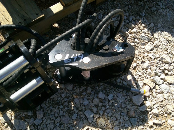 future-quick-coupler-f/-mini-excavator-image-1