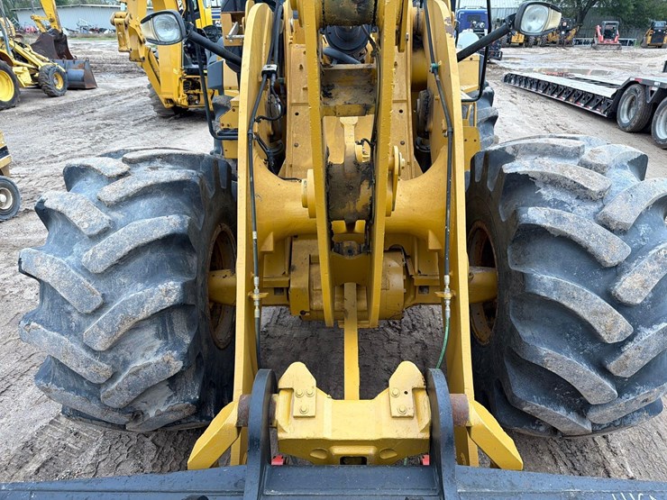 caterpillar-930-image-14