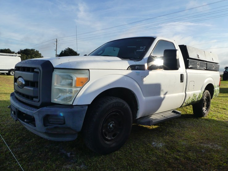 ford-f250-xl-image-1