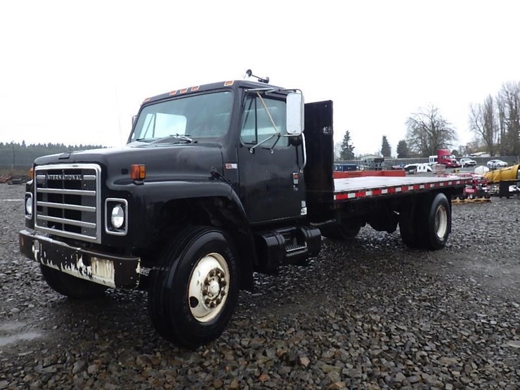 1987-international-1954-17'-s/a-flatbed-truck-image-1