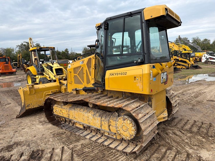 2021-caterpillar-d3-lgp-image-6