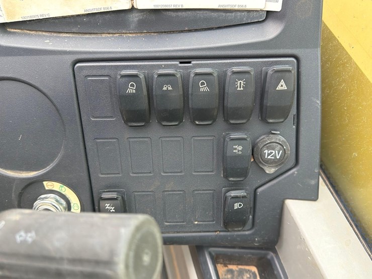 2019-caterpillar-tl1255-image-17