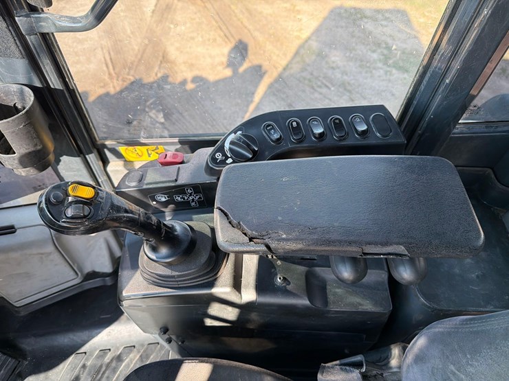 2020-komatsu-wa320-8-image-16