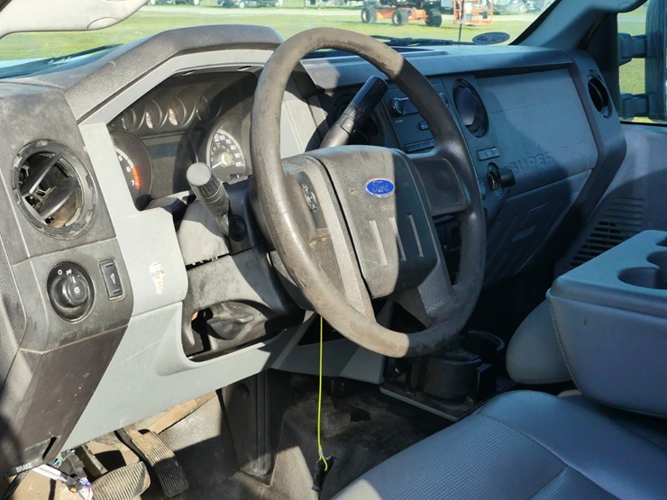 ford-f250-xl-image-12