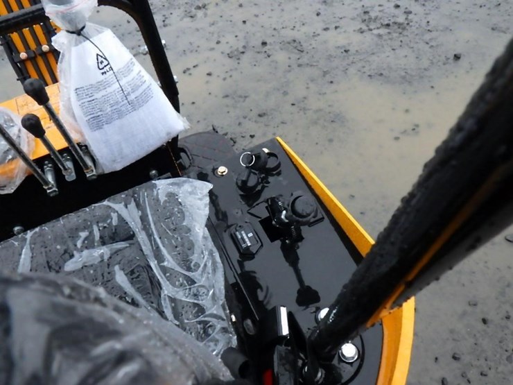 2025-vicsec-13-y-hydraulic-excavator-image-21