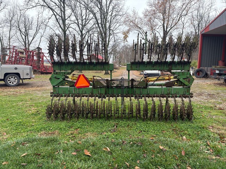 john-deere-400-image-4