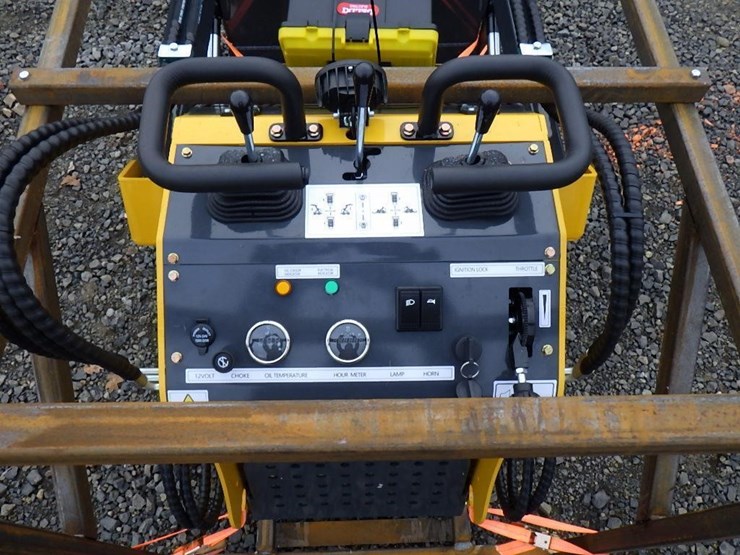 2025-sdlanch-sdll60-skid-steer-tracked-loader-image-12