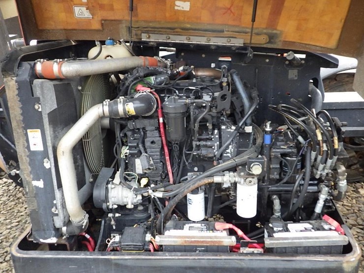 2012-jlg-g10-55a-image-20