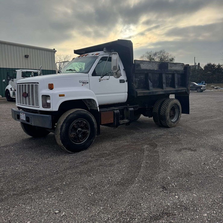 1995 GMC Kodiak Dump truck
