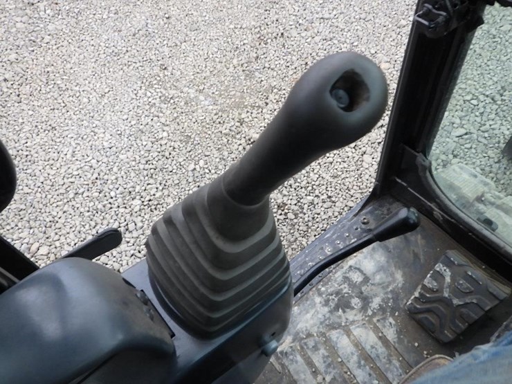 caterpillar-305.5e2-image-23