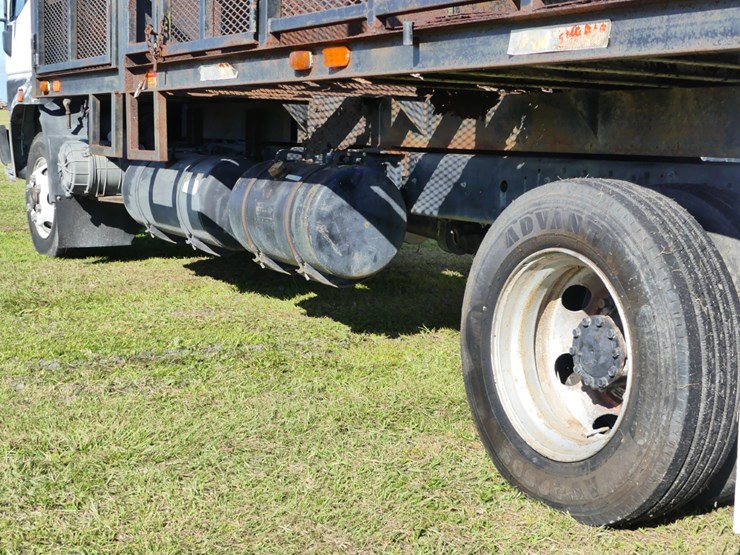 2003-mitsubishi-fuso-fh-image-7