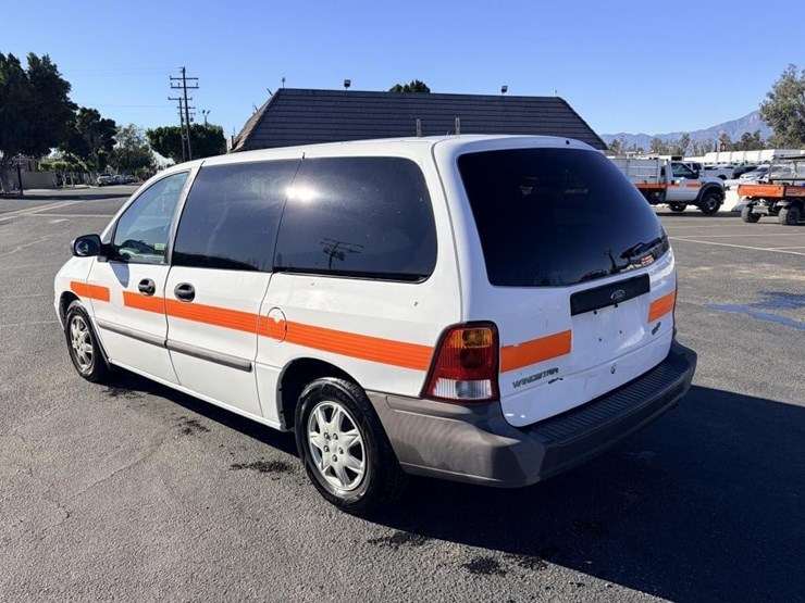 2003-ford-windstar-image-4
