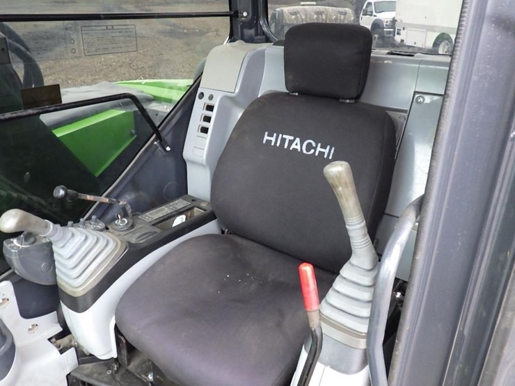 hitachi-zx75ur-image-30