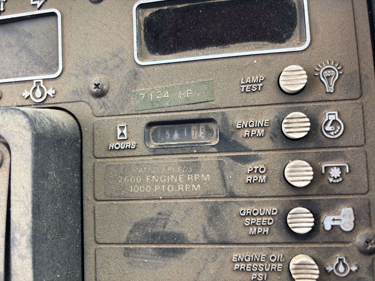 1986-white-4-225-image-8