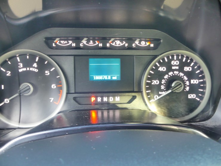 2021-ford-f150-xl-image-15