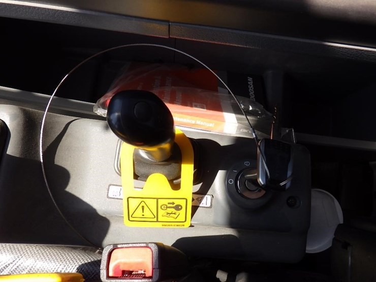 2023-develon-dx85r-3-hydraulic-excavator-image-27