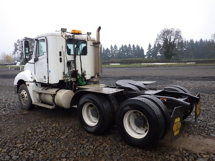 2005-freightliner-columbia-t/a-truck-tractor-image-5