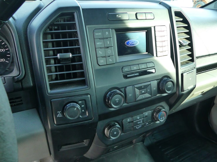 2019-ford-f150-xl-image-11