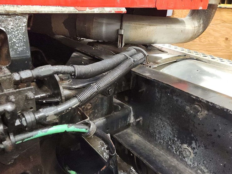 2001-kenworth-t800-image-14