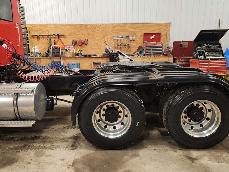 2001-kenworth-t800-image-3