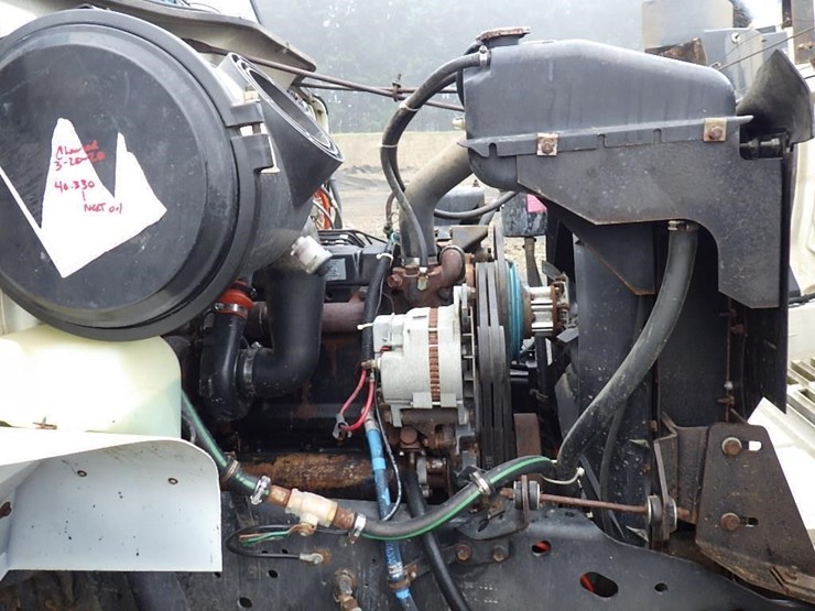 international-4900-image-37