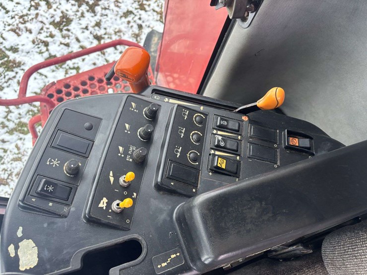 1996-case-ih-2388-image-24