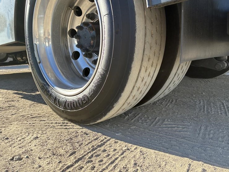 ford-f650-xlt-image-8