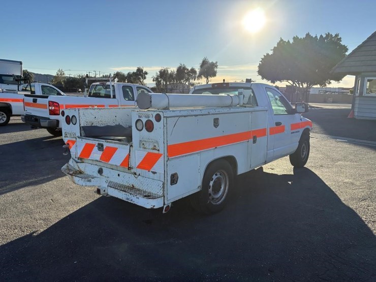 2005-dodge-ram-2500-image-3