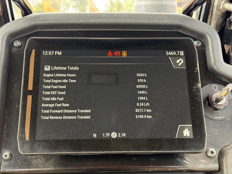 2021-caterpillar-d3-lgp-image-31