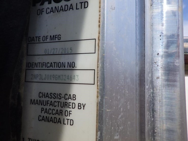 2016-peterbilt-348-image-51